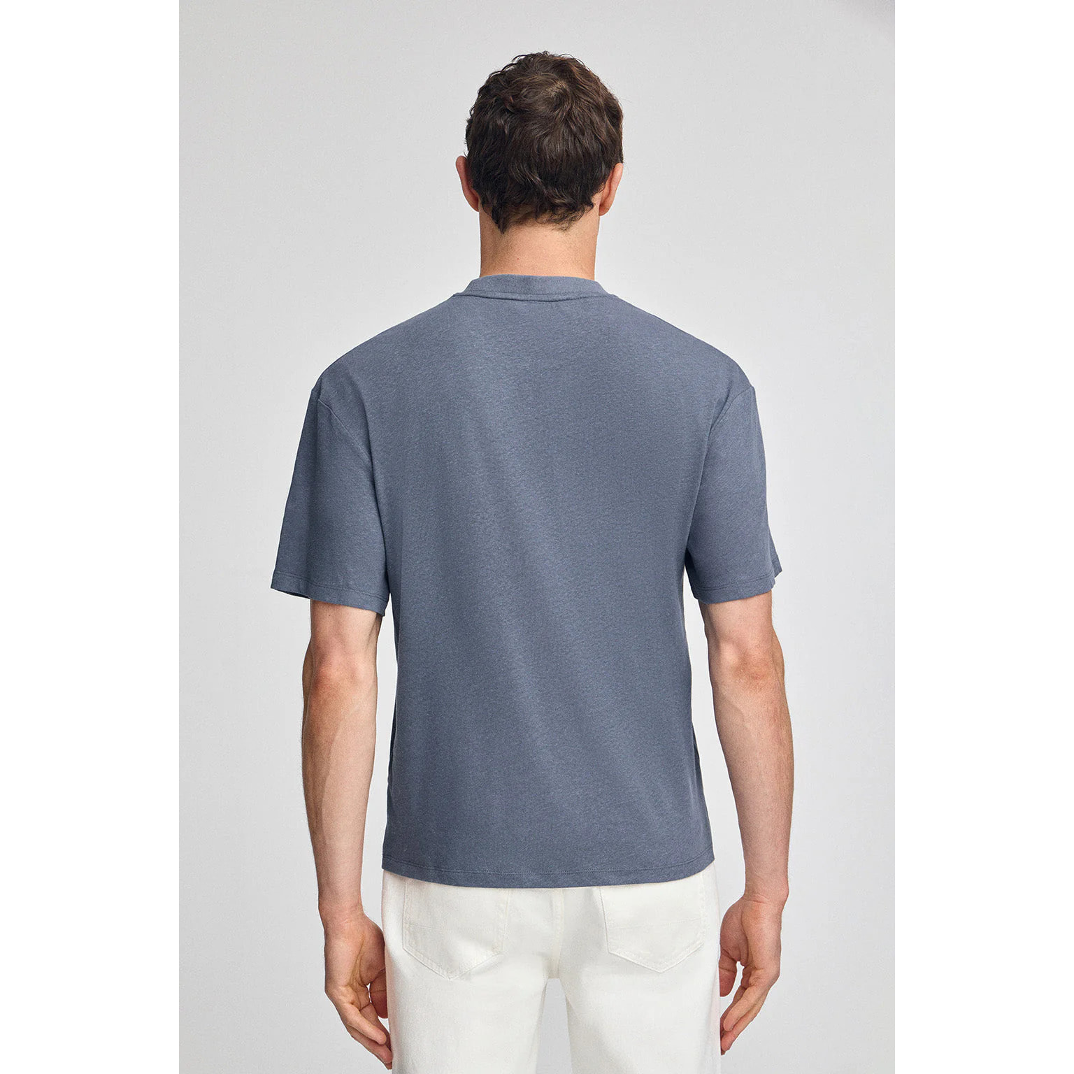 Maglietta blu denim in lino e cotone a girocollo e con monogramma ricamato