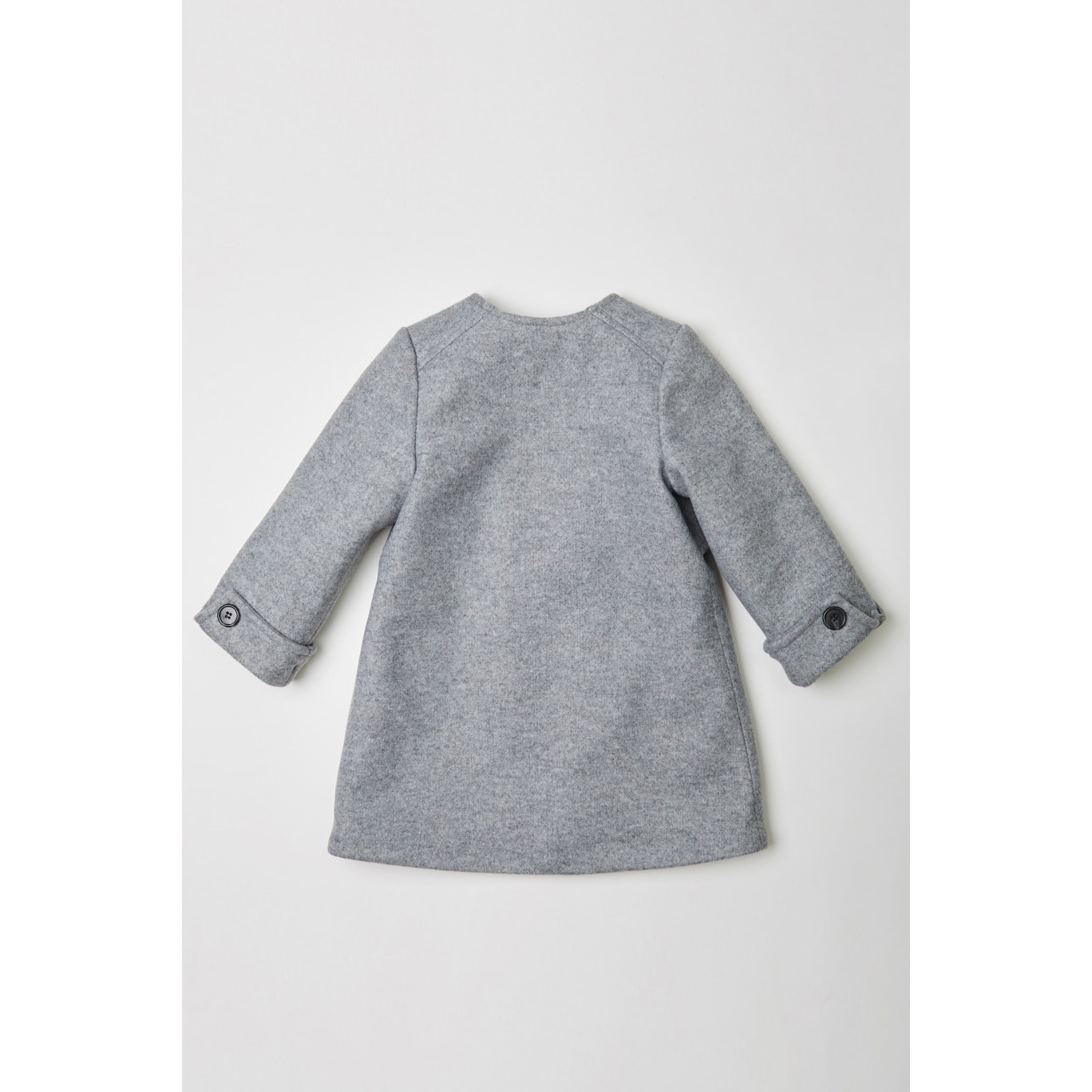 ABRIGO MUFLÓN CON CREMALLERA Y DETALLE DE BOTONES