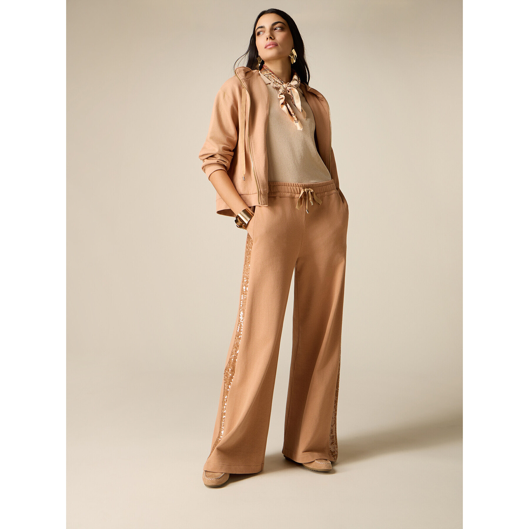 Oltre - Pantaloni palazzo in felpa con paillettes - Marrone