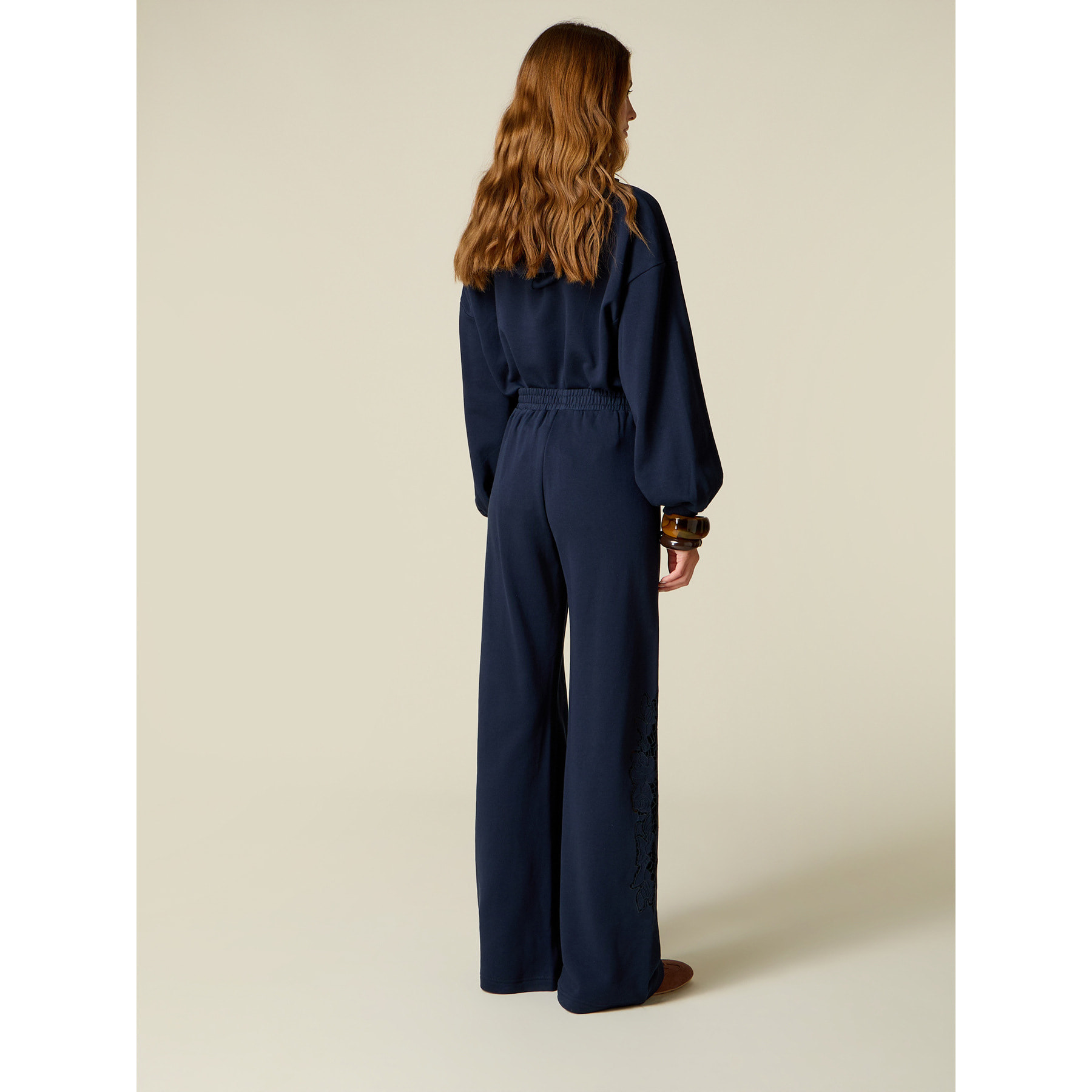 Oltre - Joggers de felpa con detalles de encaje sangallo - Azul