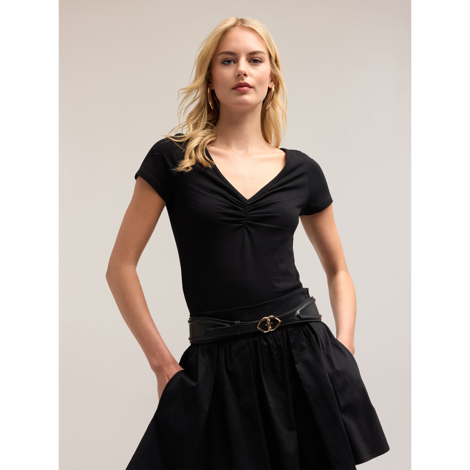 Motivi - T-shirt con arricci - Nero