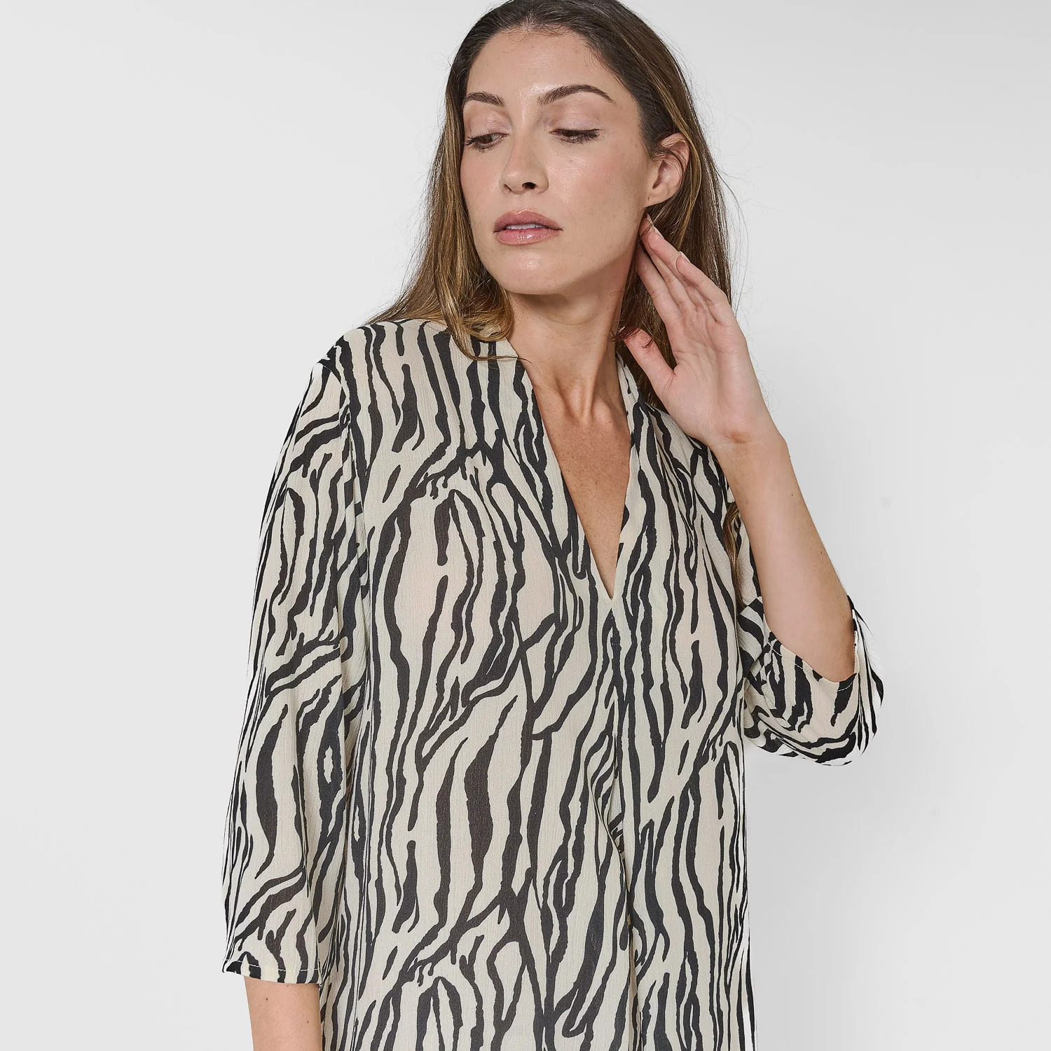 Vestido midi bambula detalles plisados yves beige/negro
