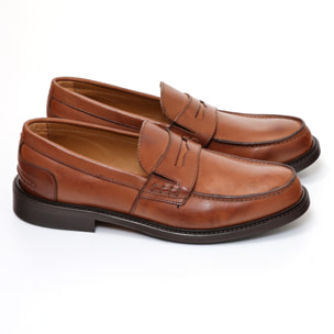 Mocassino con benda in pelle crust con fondo in cuoio antiscivolo Cuoio