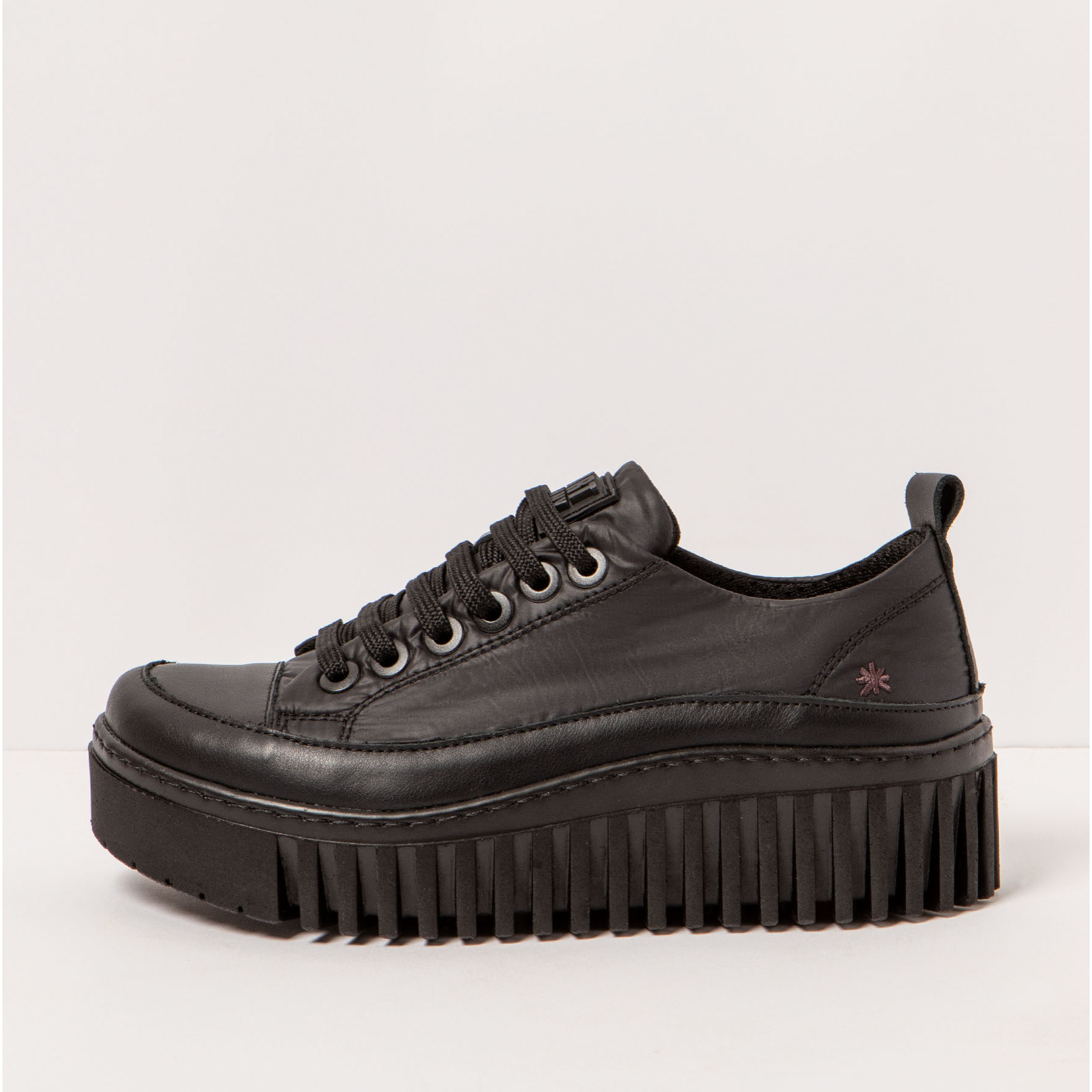 Zapatillas 1518 NYLON TOTAL BLACK/BRIGHTON color Total black