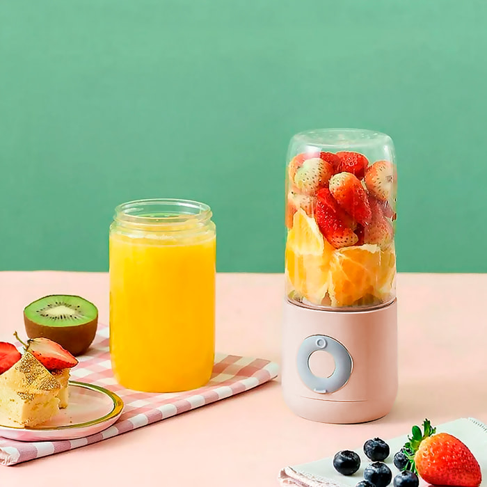 Mini frullatore elettrico XHJ-118. Design portatile e ricaricabile con 6 lame in acciaio, 18000 rpm e capacità di 500 ml.