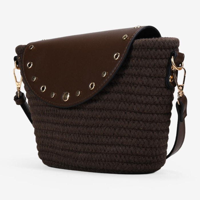 Bolso bandolera marrón con solapa