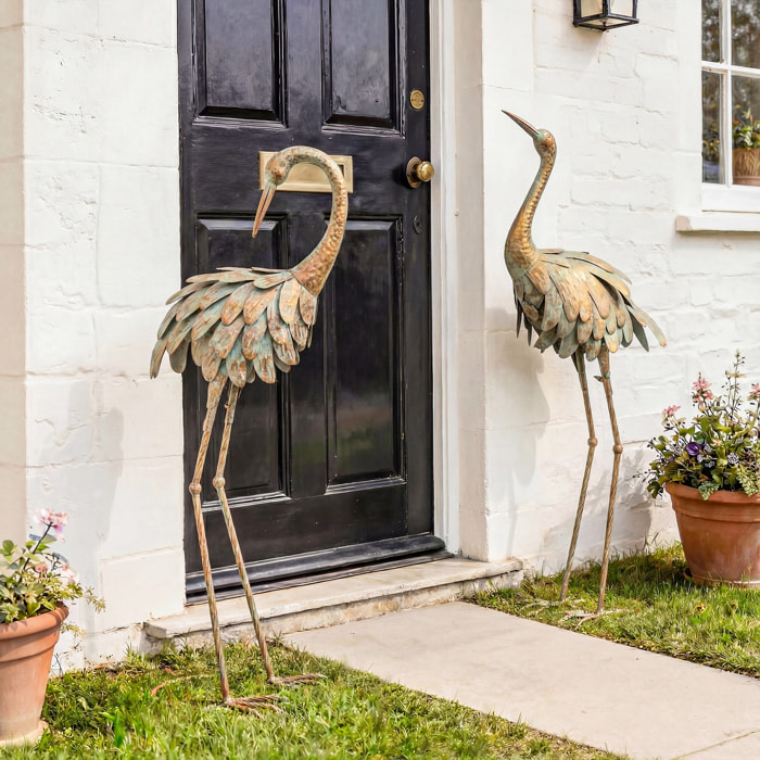 Lot de 2 statues de jardin héron - décoration de jardin - métal doré effet vieilli