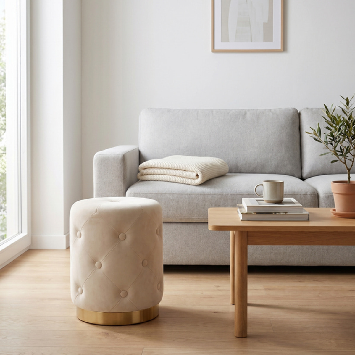 Pouf contenitore rotondo in velluto con base oro Ø37x47 cm, sgabello imbottito con vano portaoggetti, seduta elegante design moderno per salotto camera da letto ingresso cabina armadio e angolo trucco, portata fino a 100 kg