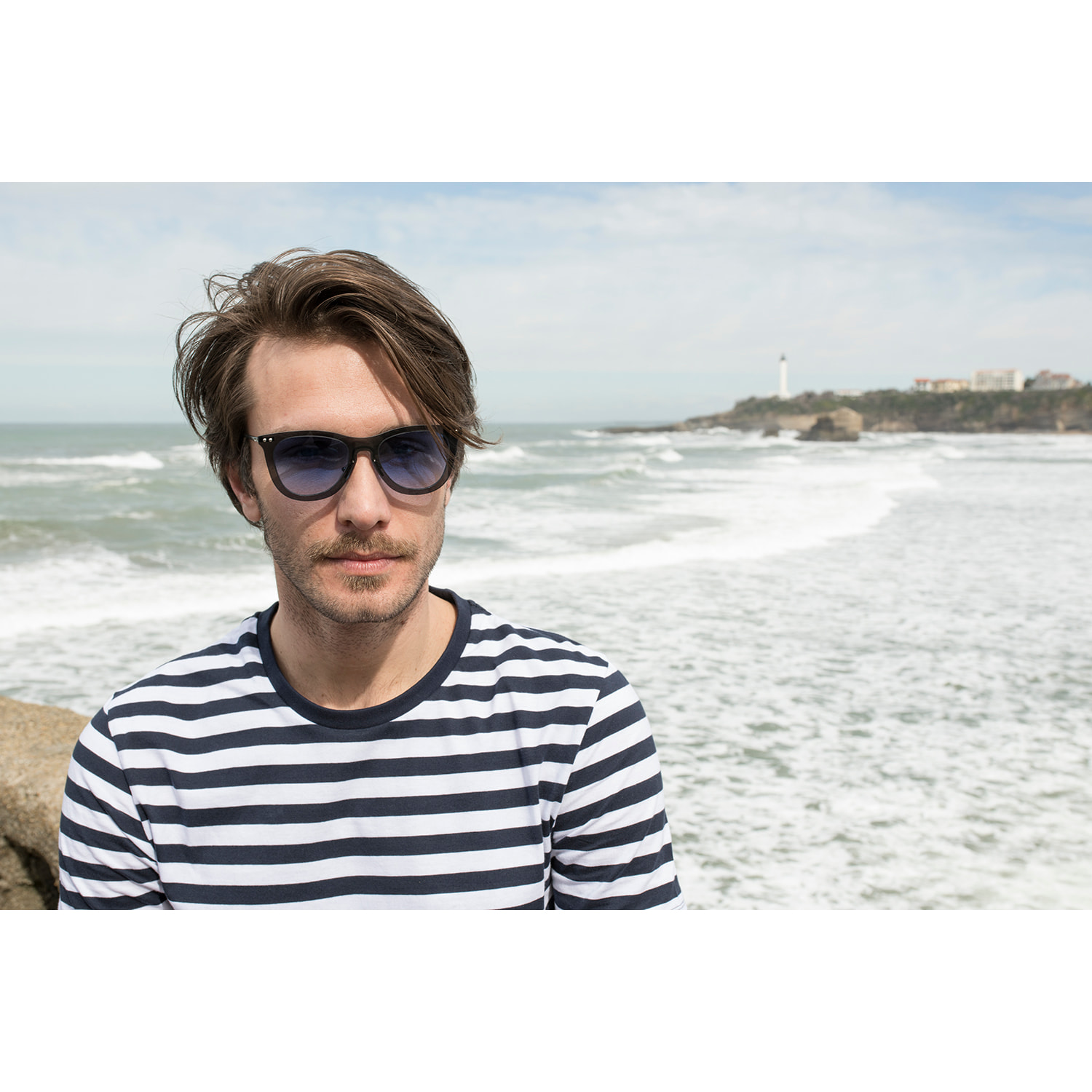 Gafas de sol OCEAN GENOVA - Negro transparente / Azul cielo degradado y patillas de metal negro mate