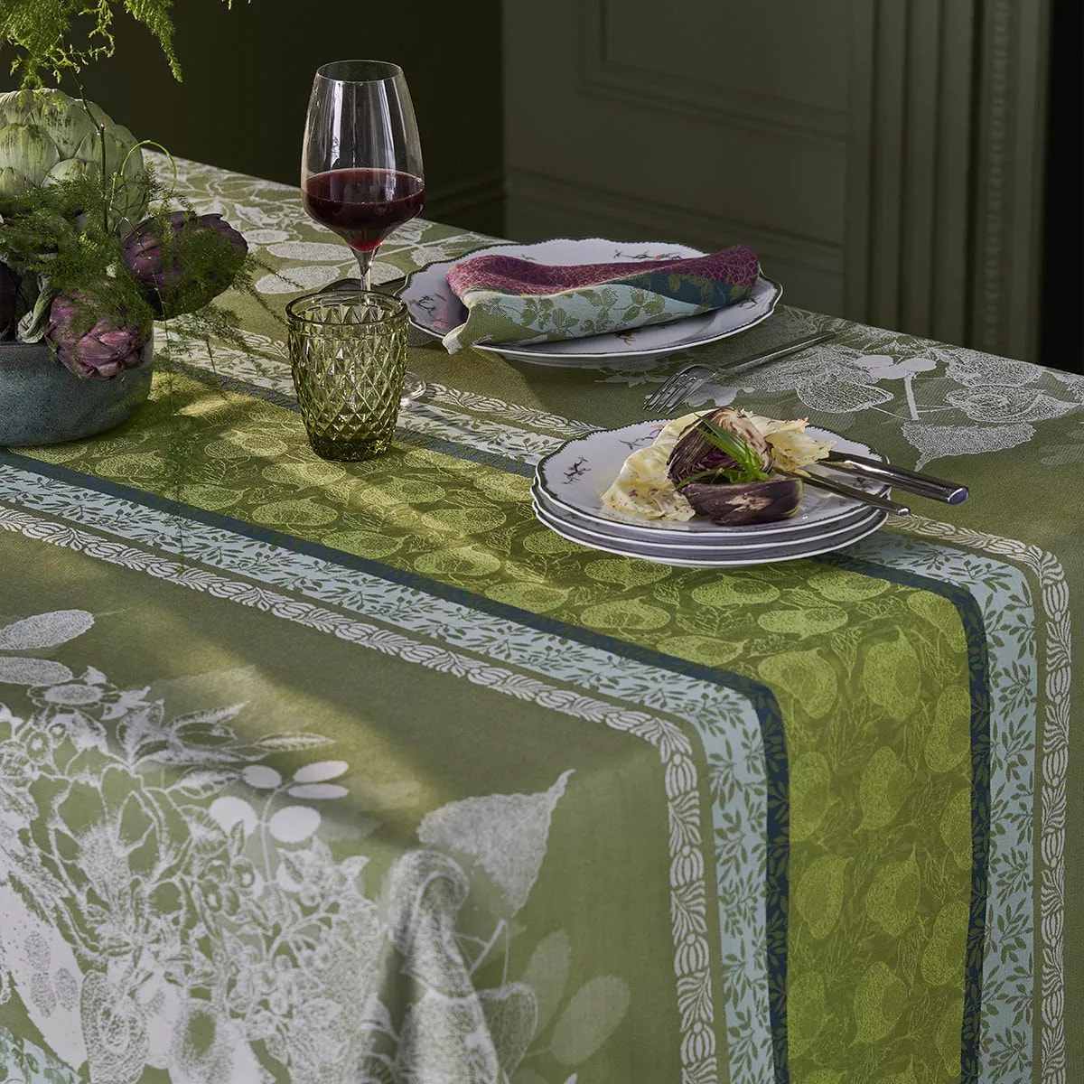 Nappe pur coton motif jacquard vert Mille botanique mousse