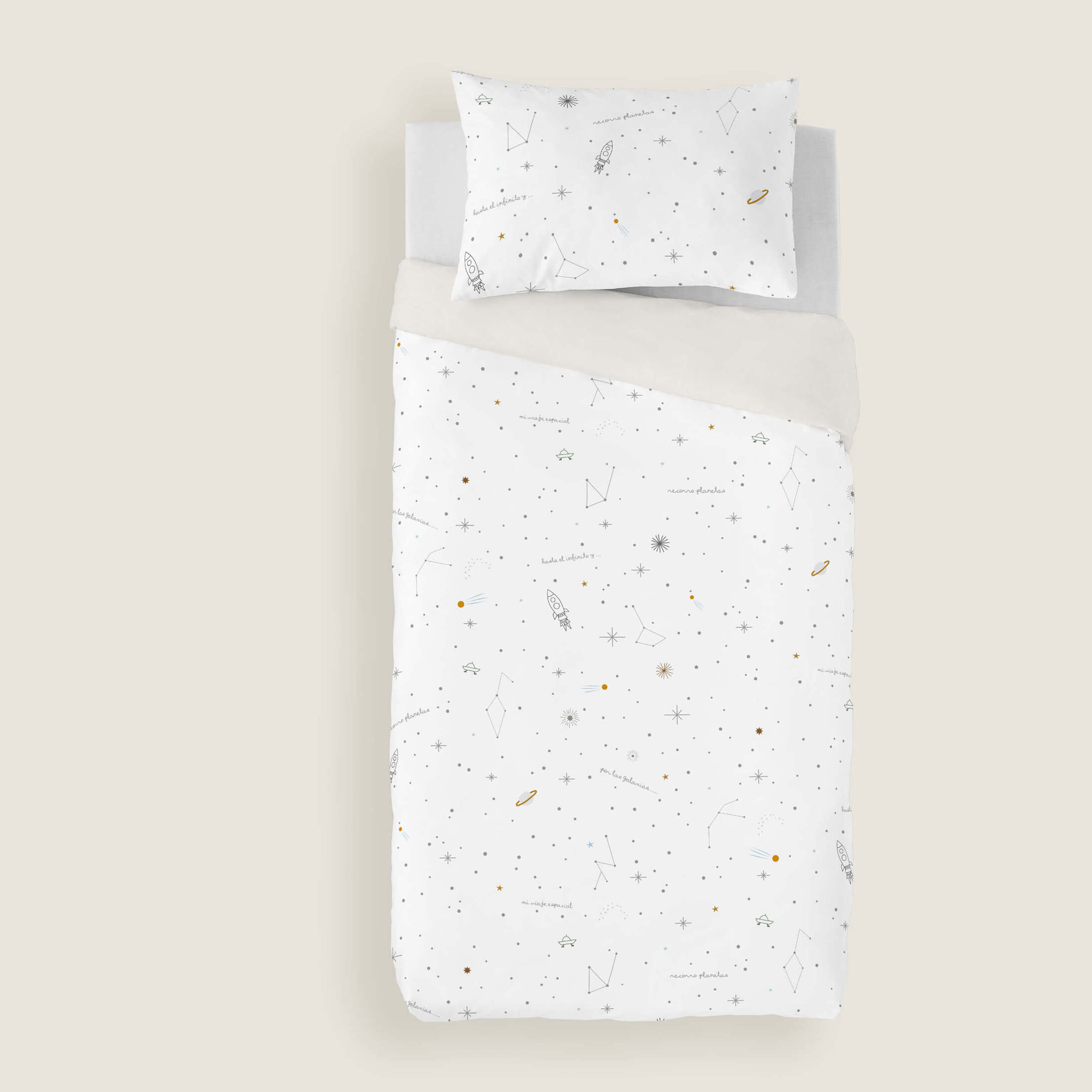 Funda Nórdica Estampada - Reversible - Infantil - Cierre Solapa - 100% Algodón - Incluye 1 Funda de Almohada - Cuna/Maxicuna - Viaje Espacial