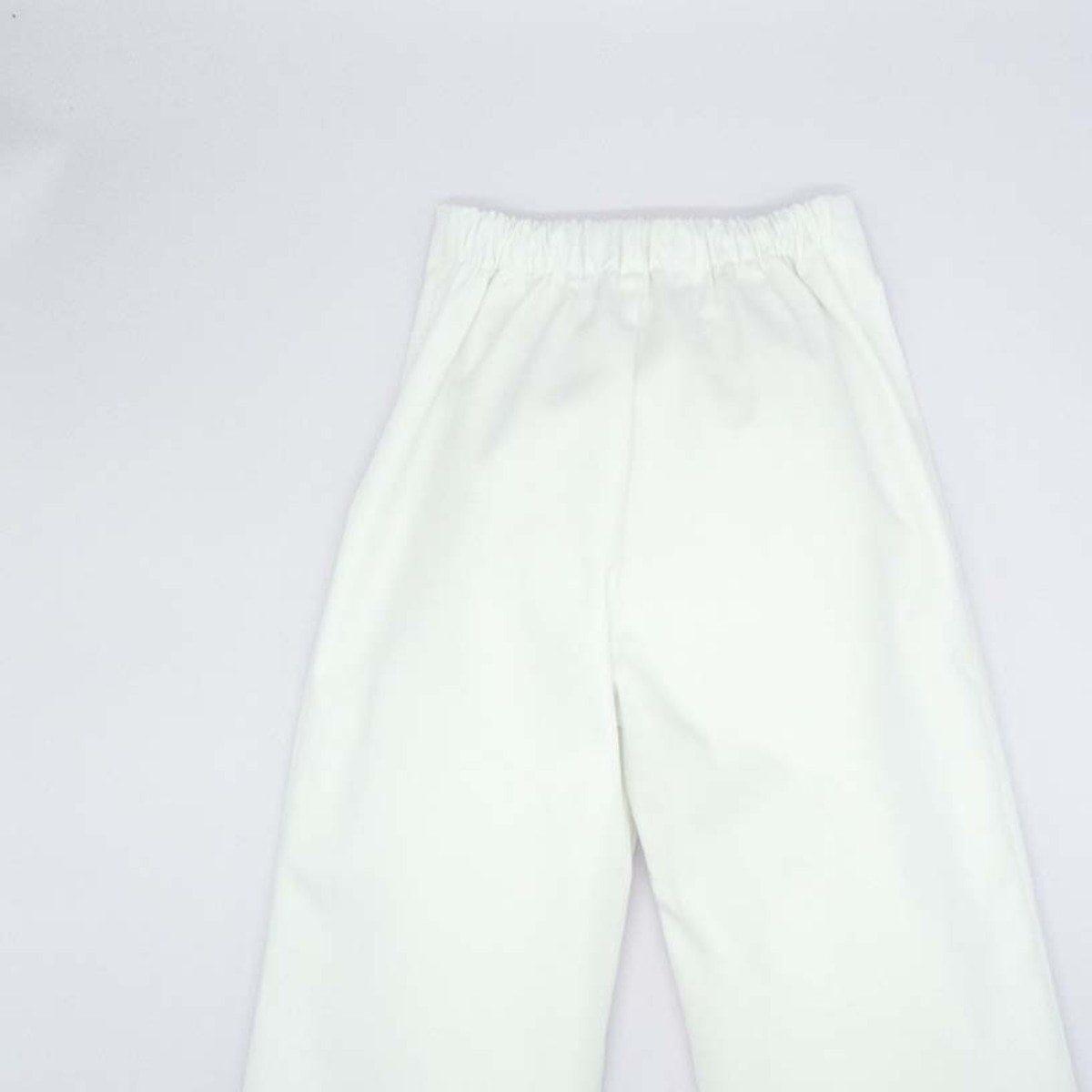 PANTALÓN CON CINTURON SARGA BLANCO