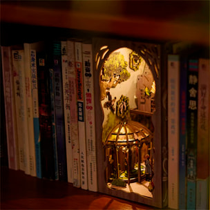 El viaje de Dorothy. Book Nook de madera, diseño 3D realista con gran detalle, cubierta y luces led. 292 piezas.