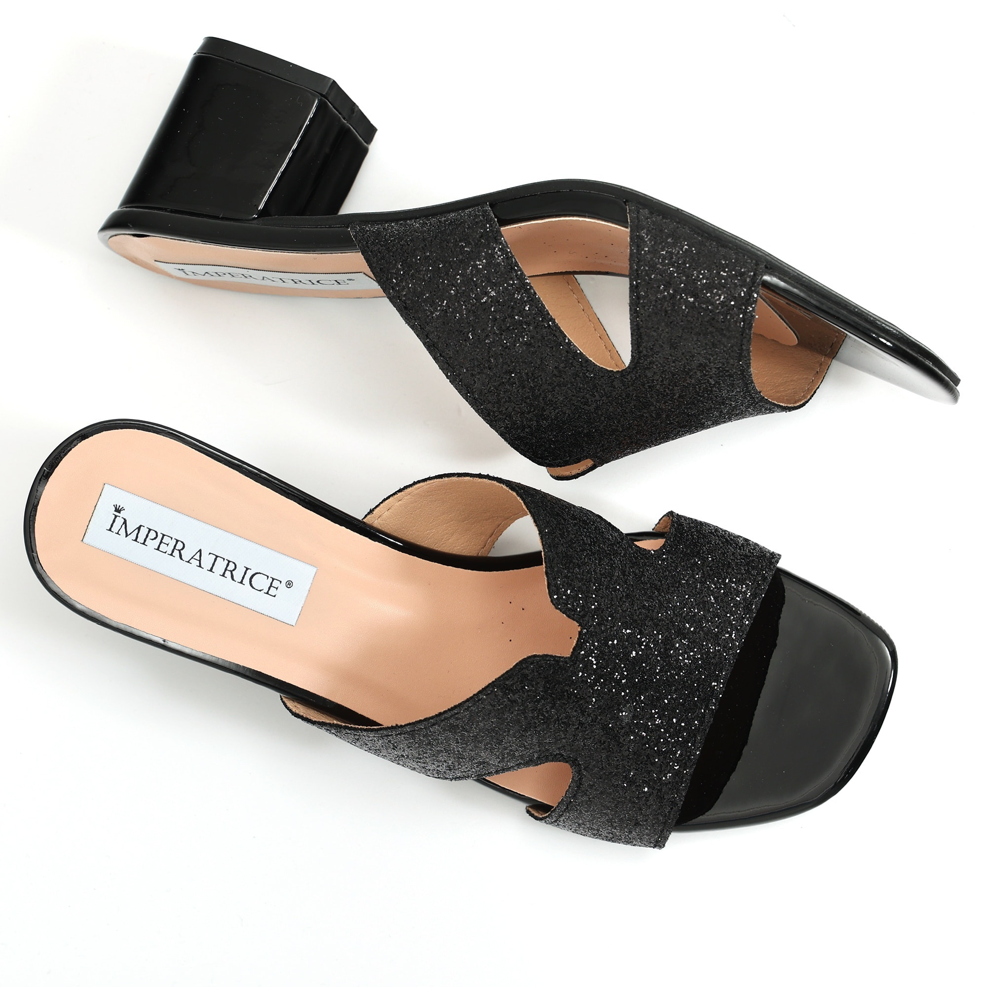 Sandali in simil pelle con tacco comodo e fascia brillantinata