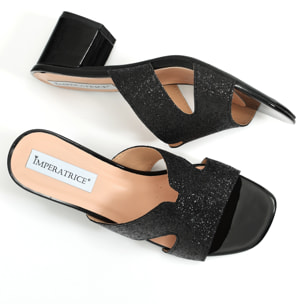 Sandali in simil pelle con tacco comodo e fascia brillantinata