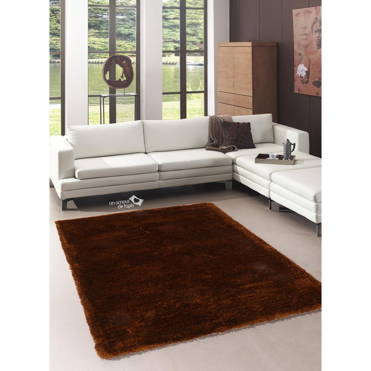 Tapis shaggy fait main motif uni BOBE