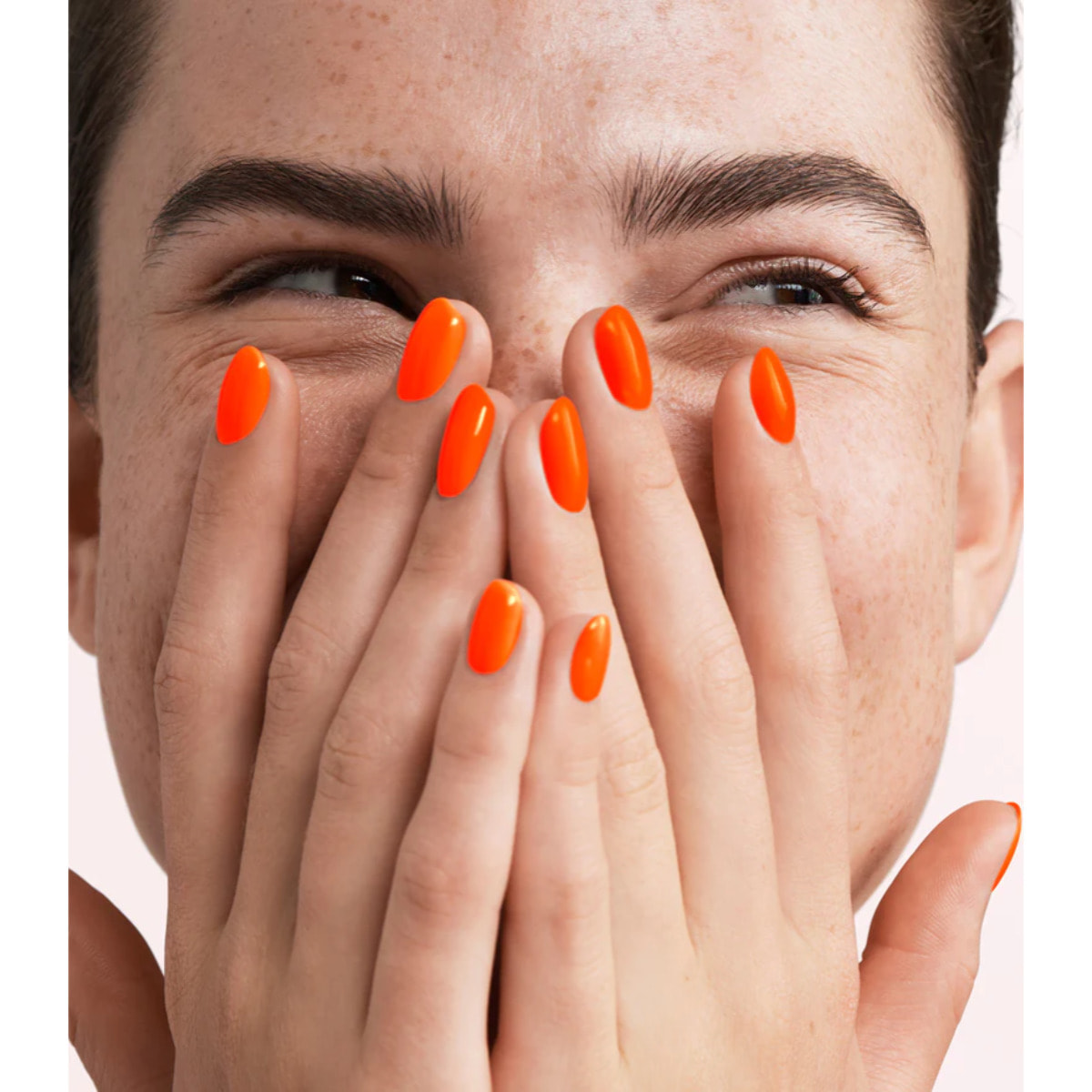 Vernis semi-permanent - 369 Bright Orange - 15 ml