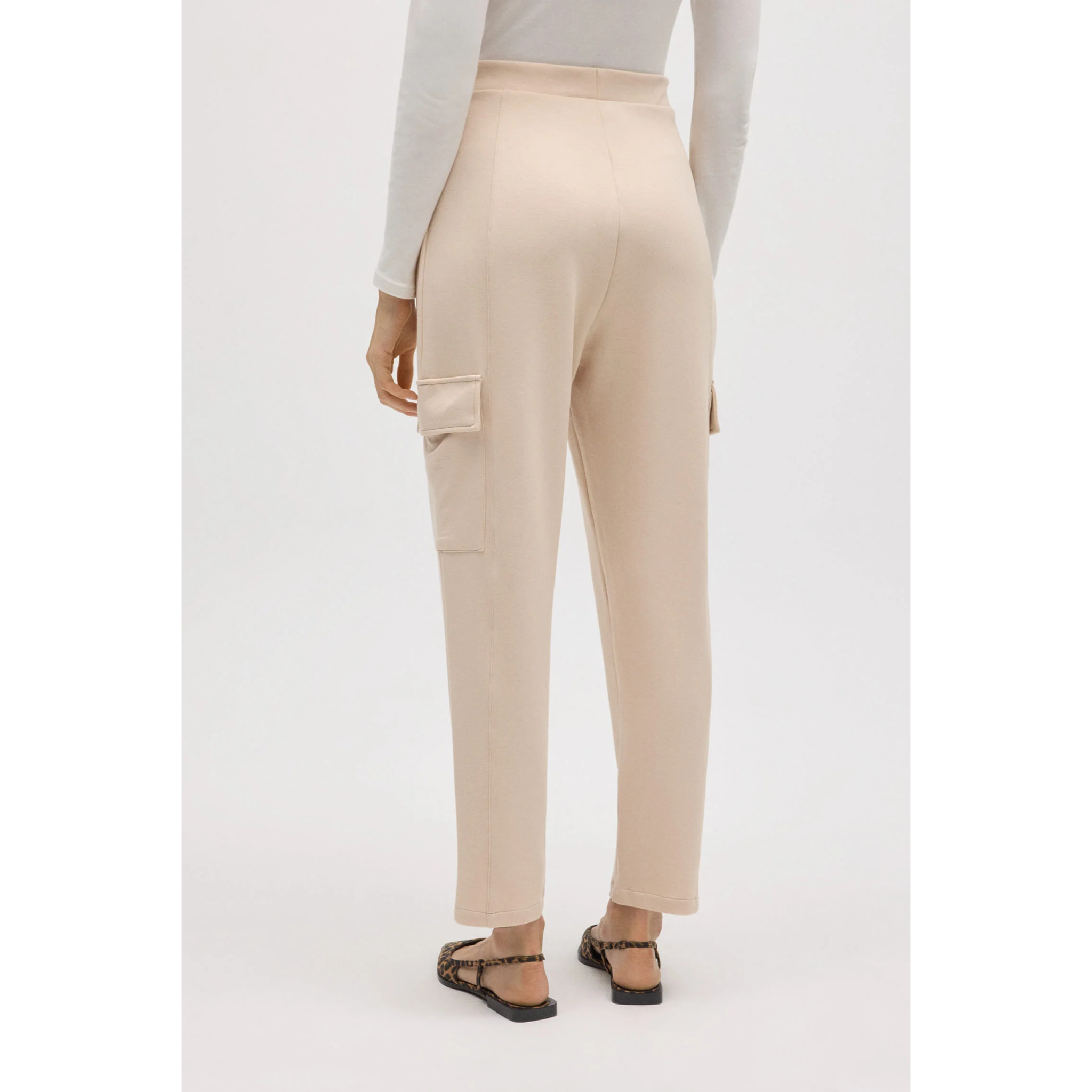 Pantaloni cargo fluidi color avorio