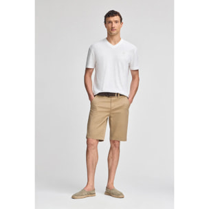 Camiseta blanca en lino y algodón de cuello en pico y monograma bordado