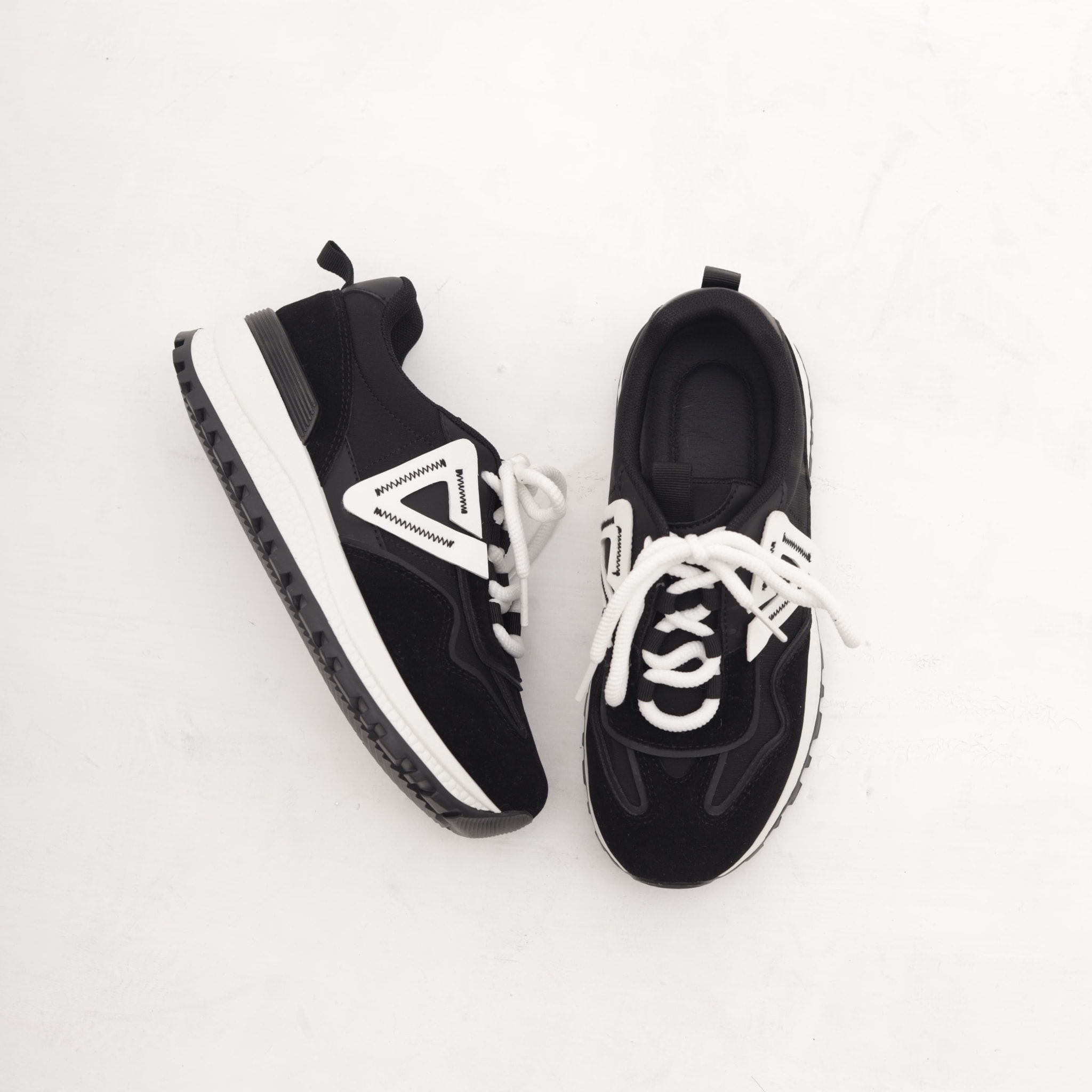 SNEAKERS RUNNING TRIANGLE NERO