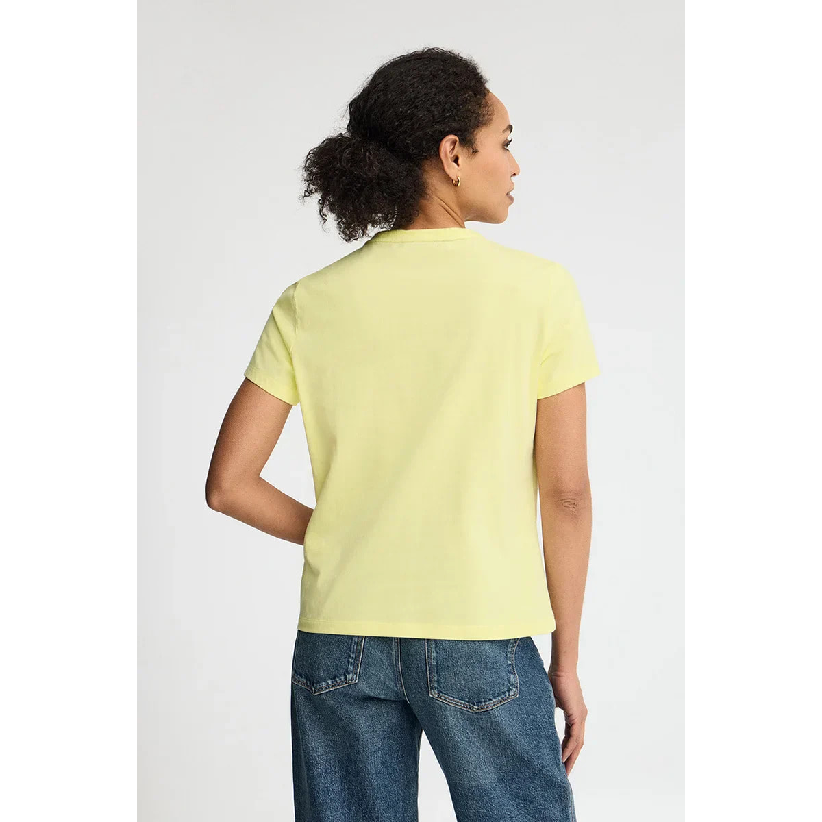 Maglietta giallo chiaro a maniche corte e a girocollo con ricamo Rigby Go