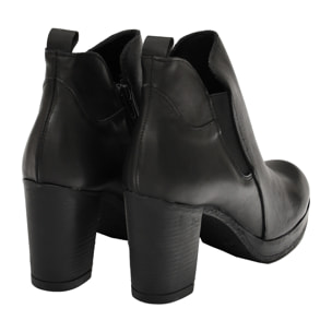 Stivaletto in vera pelle con tacco e fascia elastica