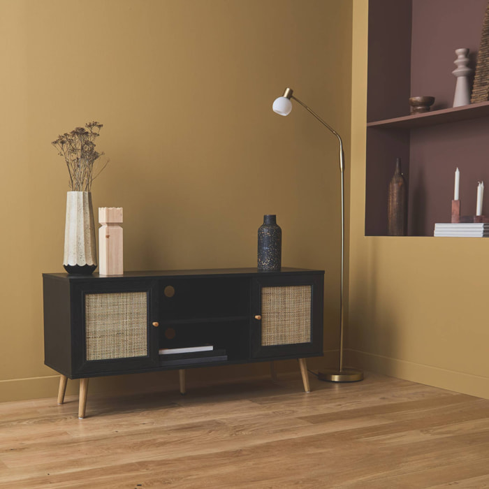 Meuble TV en cannage 120x39x56.5cm -  Bohème - Noir. 2 niveaux. 2 étagères. 2 portes. pieds scandinaves