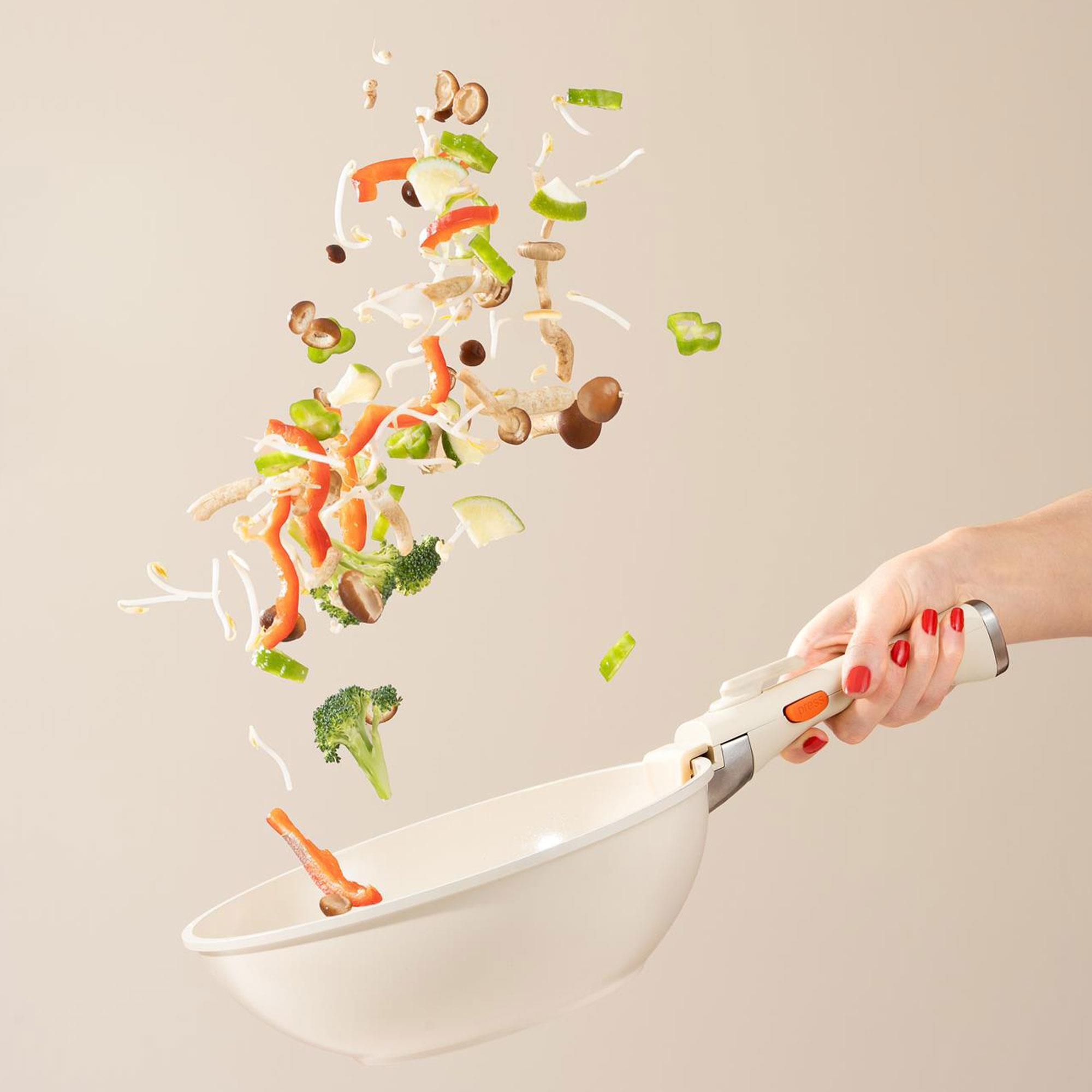 MasterPRO Share & Play Batería de cocina apilable de 10Pcs, Color Beige, Mango extraíble, Aluminio fundido, Revestimiento cerámico, Control térmico