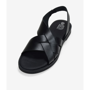 Sandalias negras en piel con trenzado