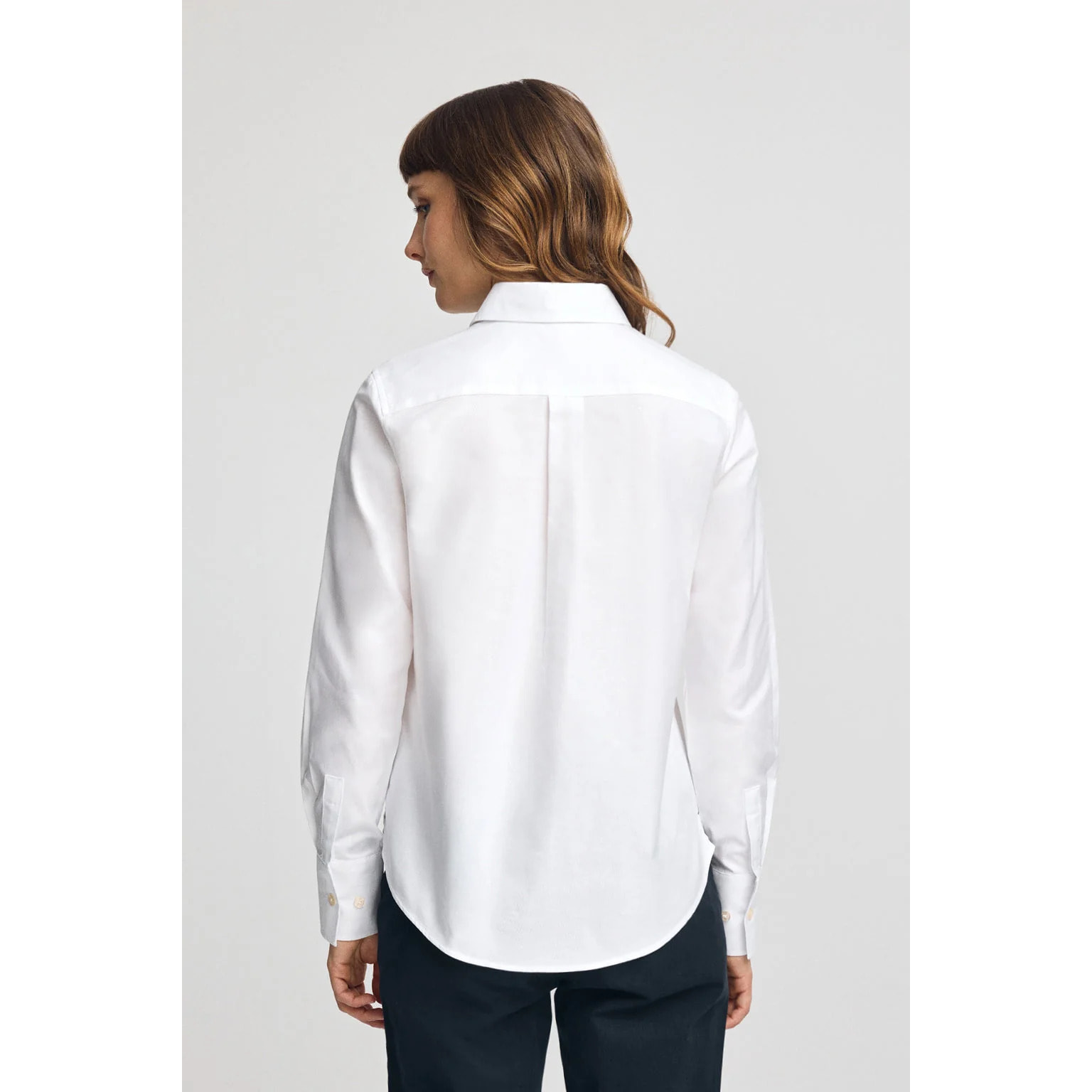 Camisa blanca de corte recto con logo Rigby Go