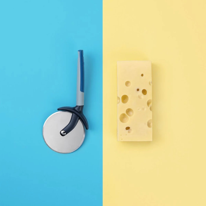 Roulette à pizza géante avec protège lame 25 cmTasty Core