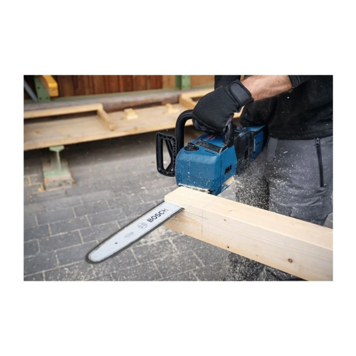 Tronçonneuse sans fil GKE - 18V - 40 cm - Professional - Solo sans batterie ni chargeur - BOSCH - 06008D3000