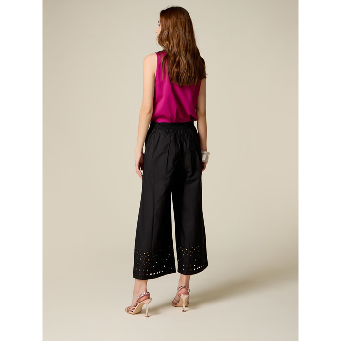 Oltre - Pantaloni cropped con ricamo sul fondo - Nero
