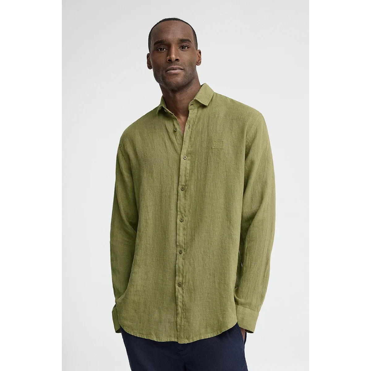 Camicia verde in lino regular fit con toppa Polo Club