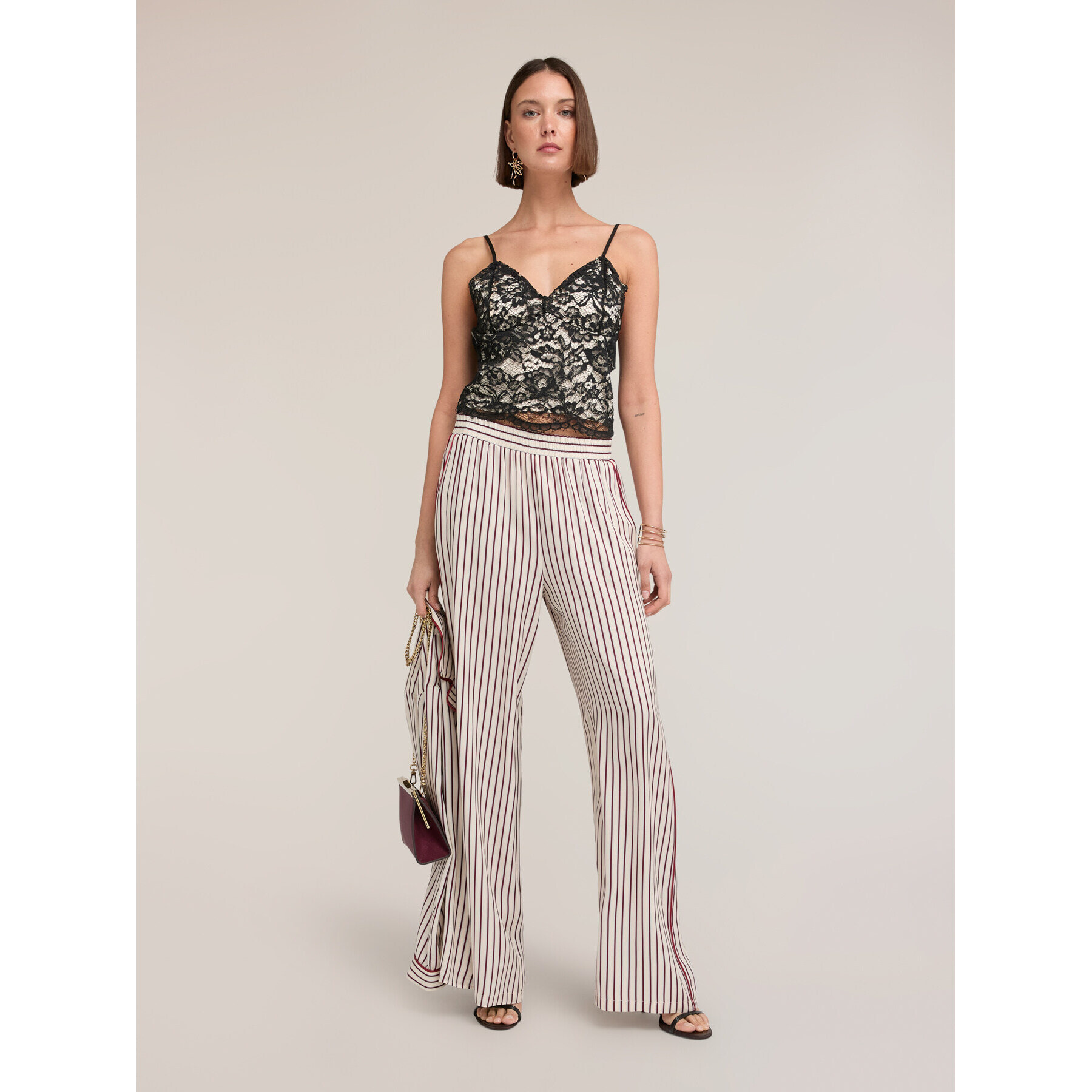 Motivi - Top in pizzo con spalline sottili - Nero