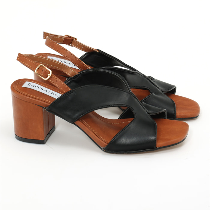 Sandali in simil pelle con tacco comodo