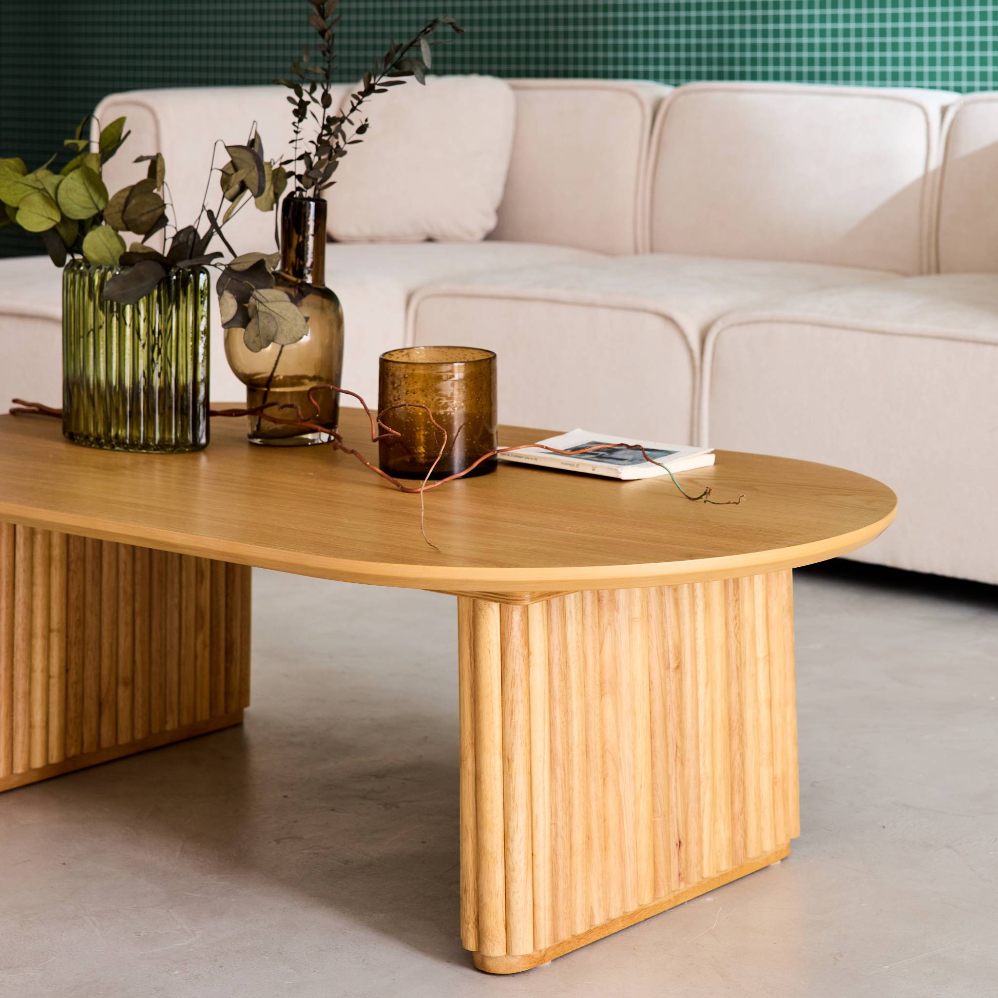 Table basse ovale bois d'hévéa placage chêne GABRIELLE