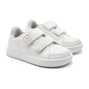 Scarpe sportive Goflex bianche e adatte alla scuola