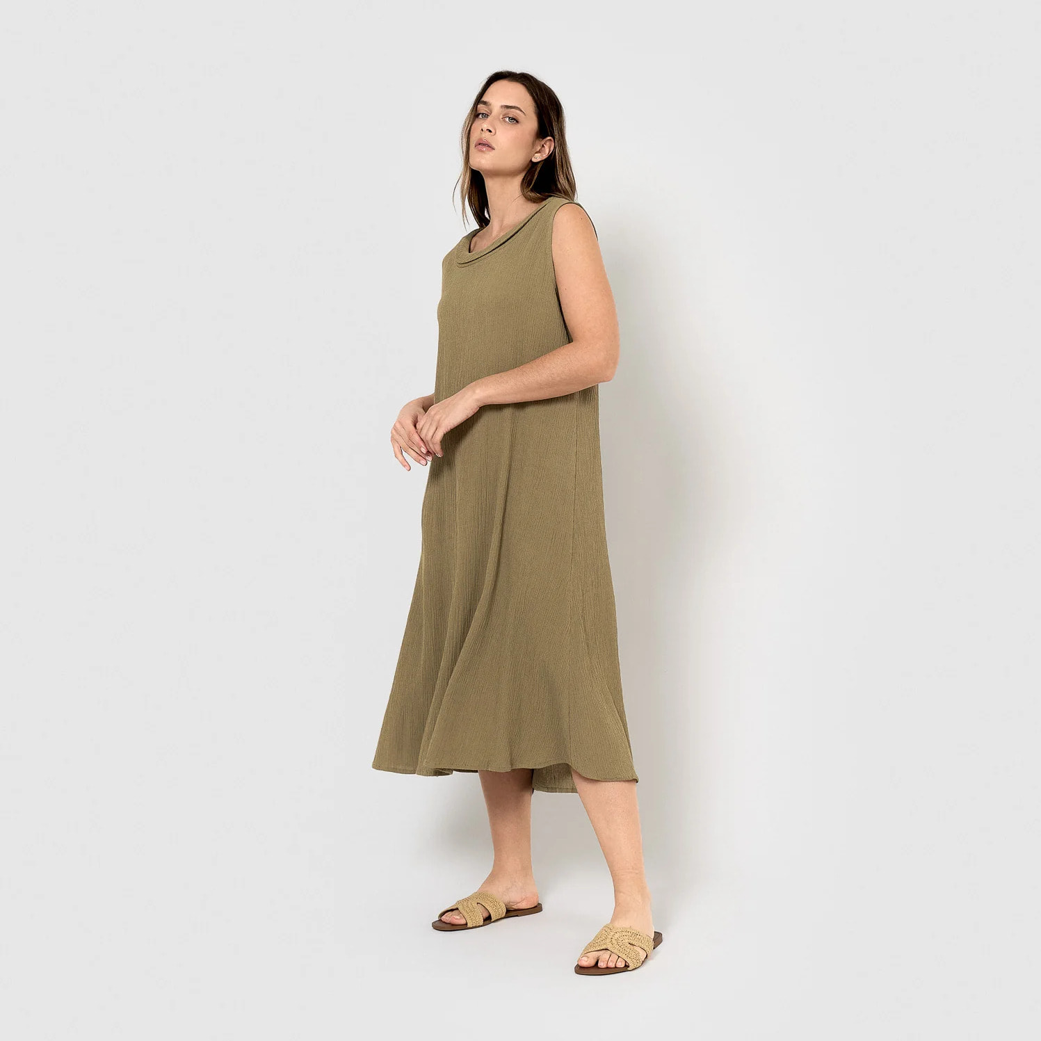 Vestido midi cuello drapeado algodón lino verde cacería