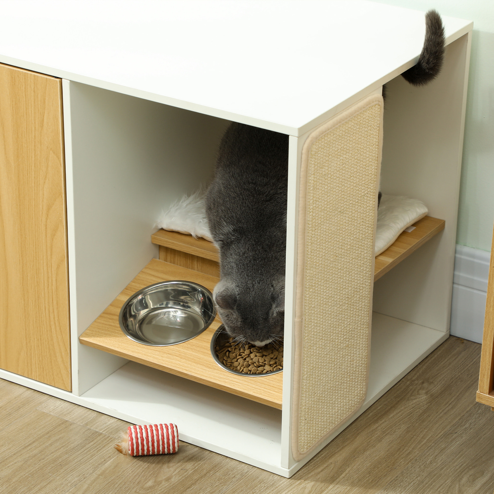 Mueble Arenero para Gatos 3 en 1 Nido Mesa Auxiliar Caja de Arena para Gatos con Puertas Cojín Tazones Estera para Rascar y Compartimento para Salón Dormitorio 95x48x50,5 cm Blanco y Roble