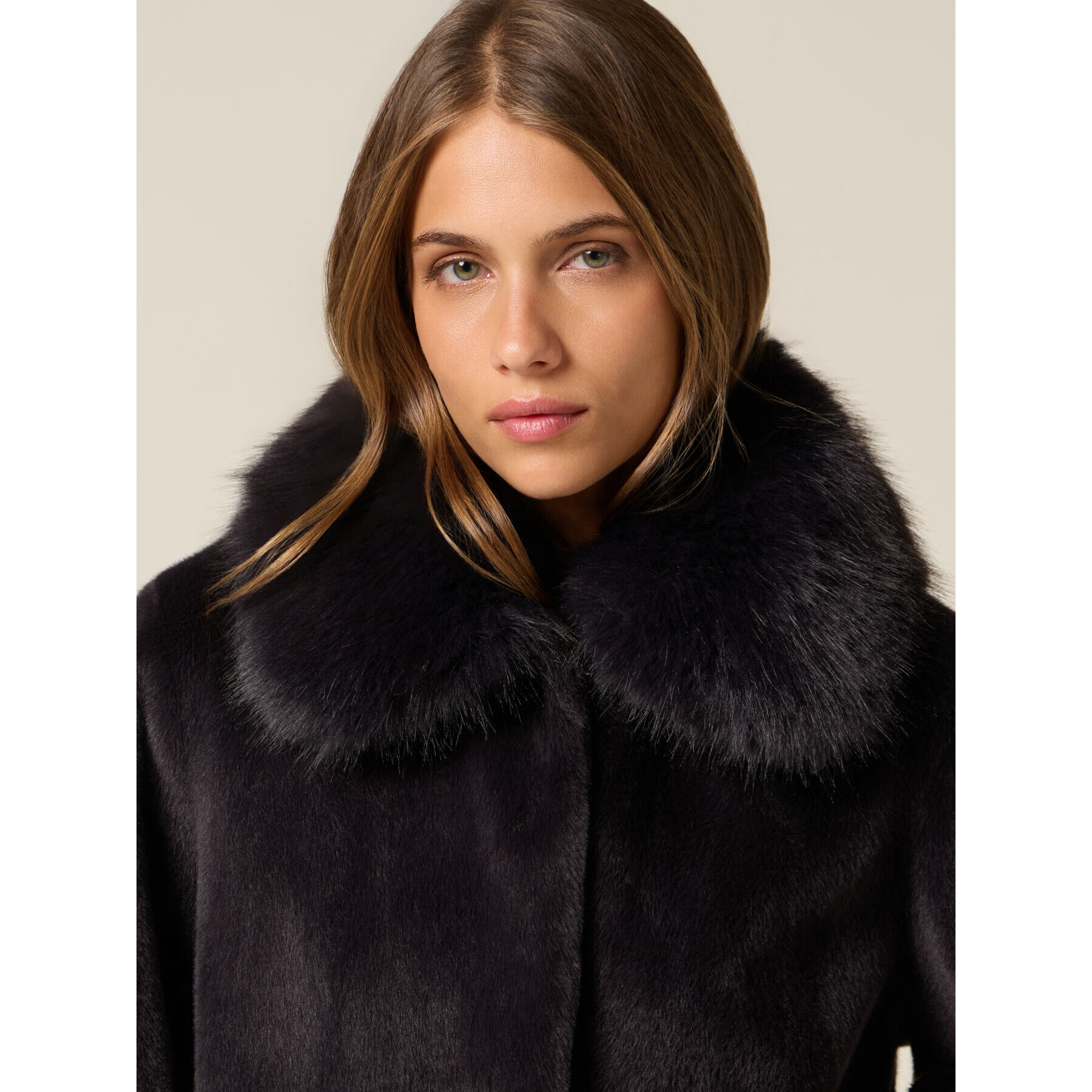 Oltre - Cappotto corto in tessuto morbido - Nero