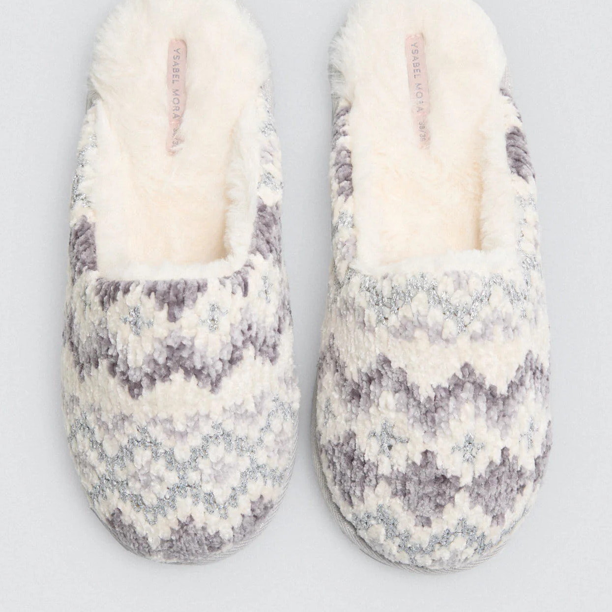 Ciabatte da casa con stampa etnica