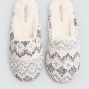 Ciabatte da casa con stampa etnica