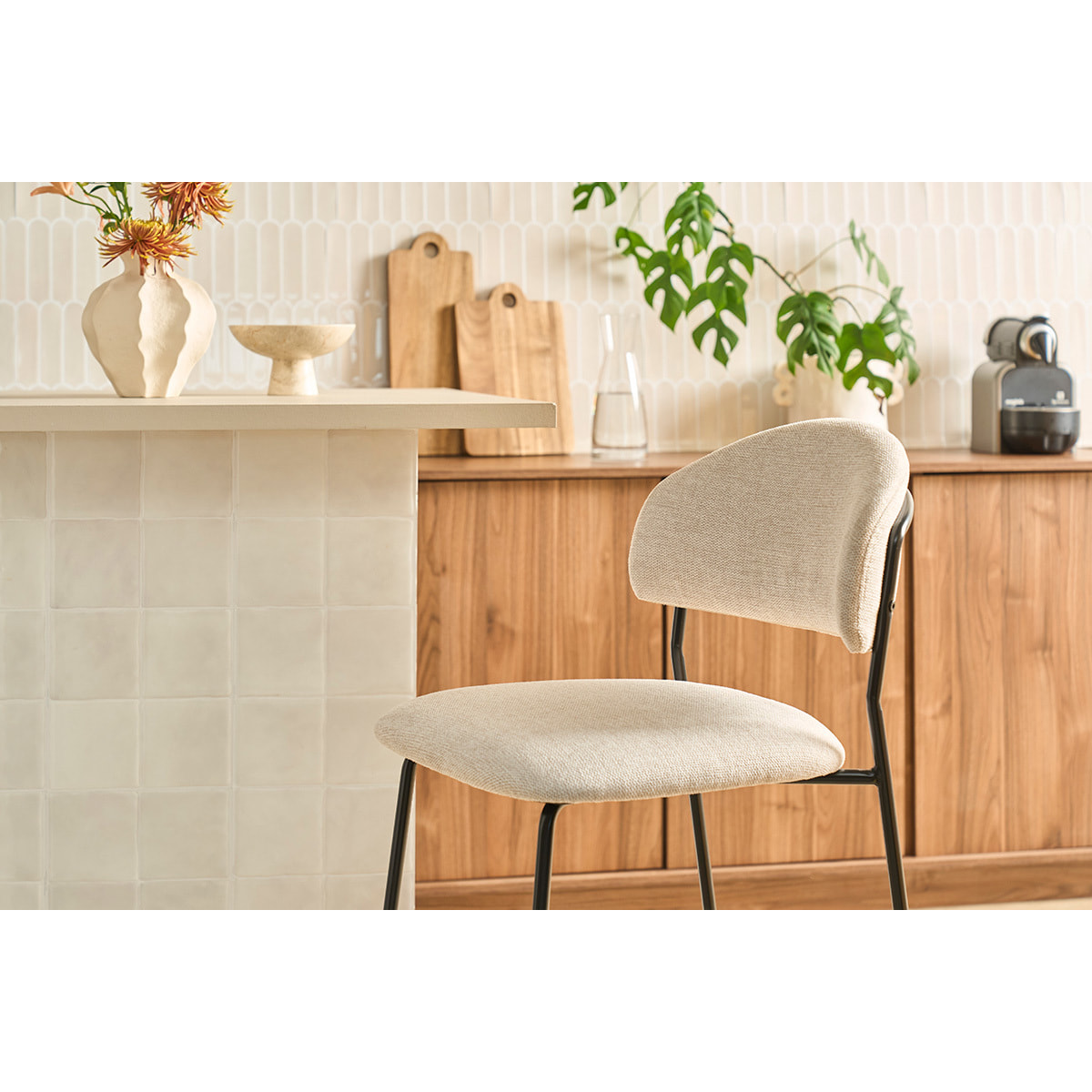 Tabourets de bar en tissu effet velours texturé beige H64 cm (lot de 2) BENTA