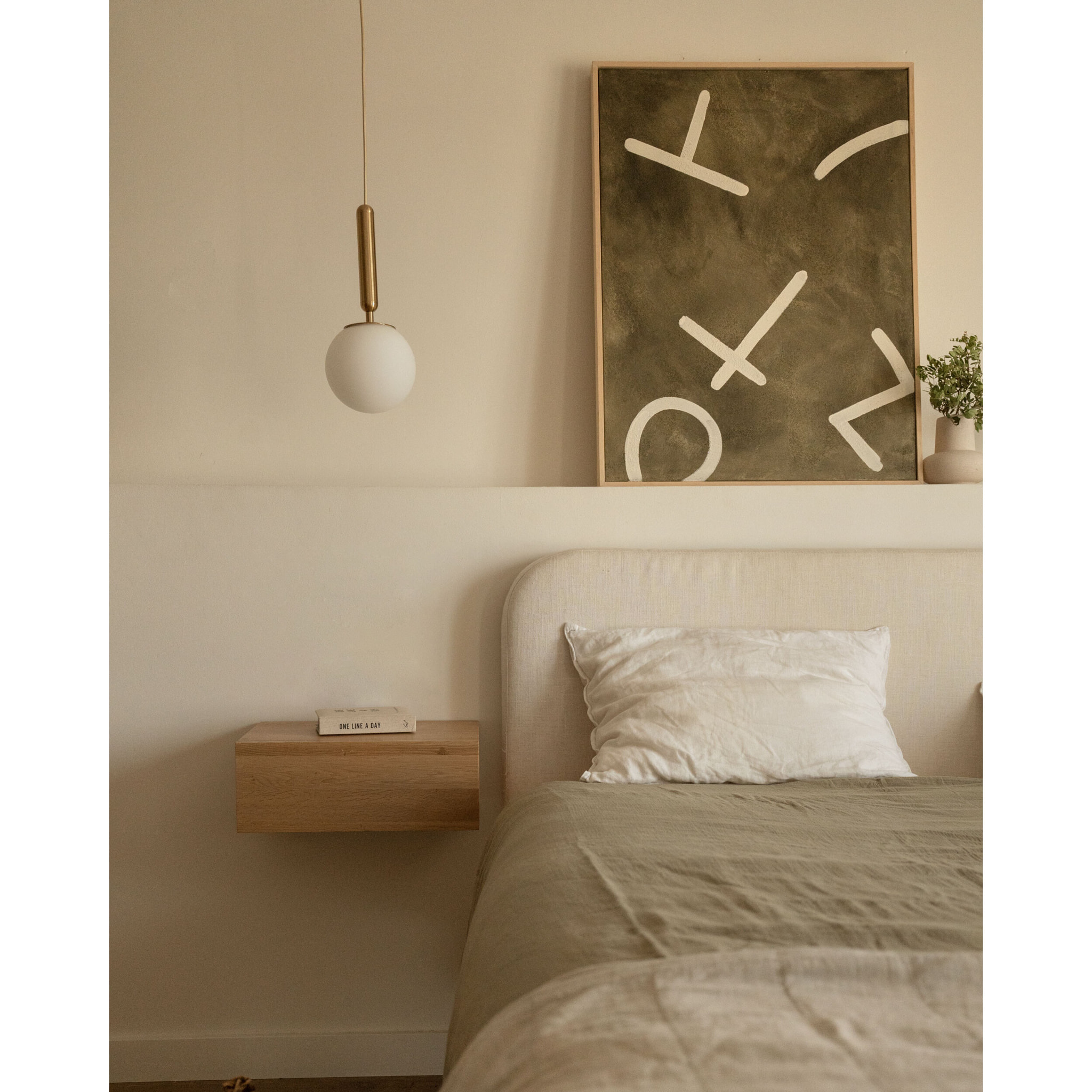 Tableau vert et blanc décoratif sur coton avec cadre en bois peint à la main à la peinture à l'huile en différentes tailles