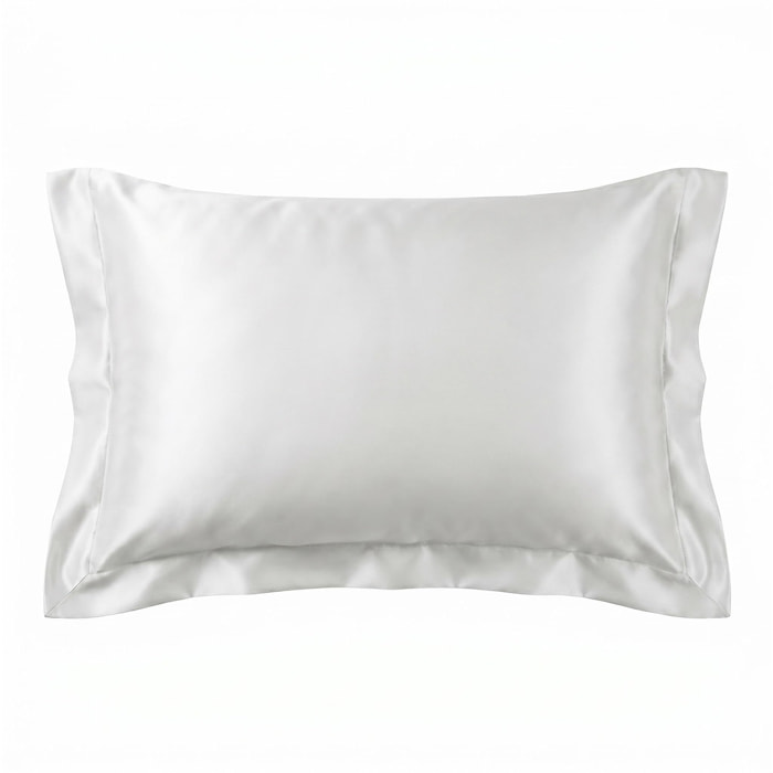 Federa in seta 50x80 cm con zip e volani, fronte in seta morbida e lucente, retro in tencel traspirante, effetto anticrespo e delicata su pelle e capelli, elegante e confortevole, ideale per uso quotidiano e tutte le stagioni