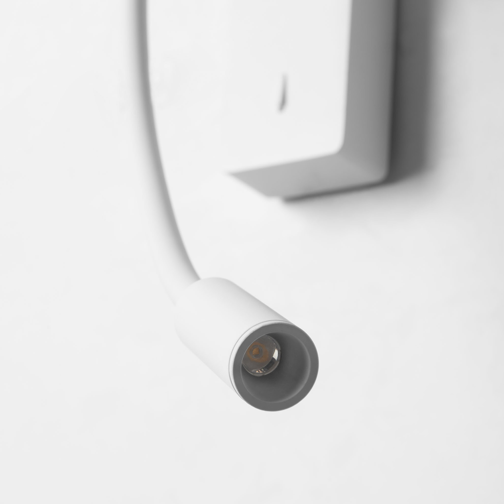 Forlight Colo - Luz de Lectura para Dormitorio LED Luz Cálida 3000K con Interruptor. Aplique de Pared Cabecero de Cama Blanco