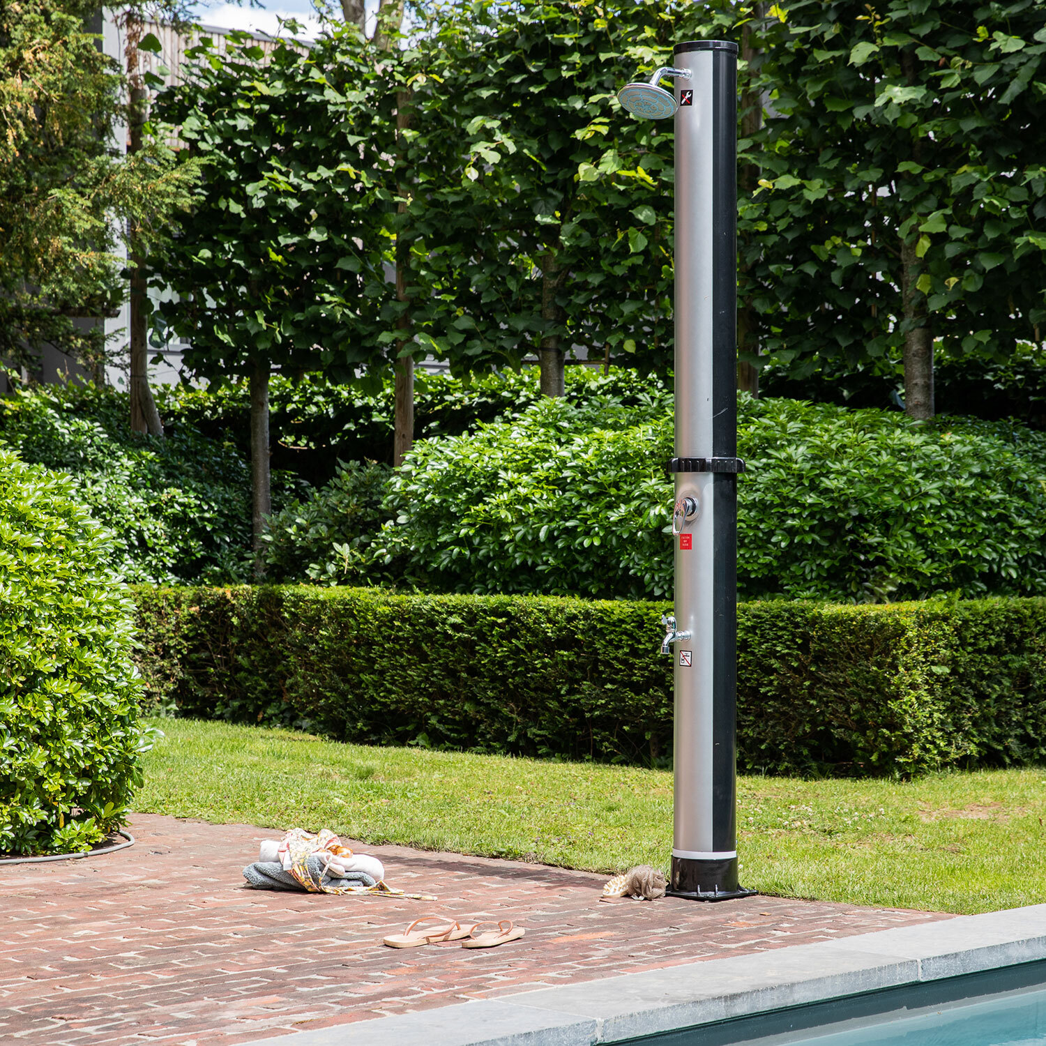 Douche solaire FIDGI noire et argent 35L