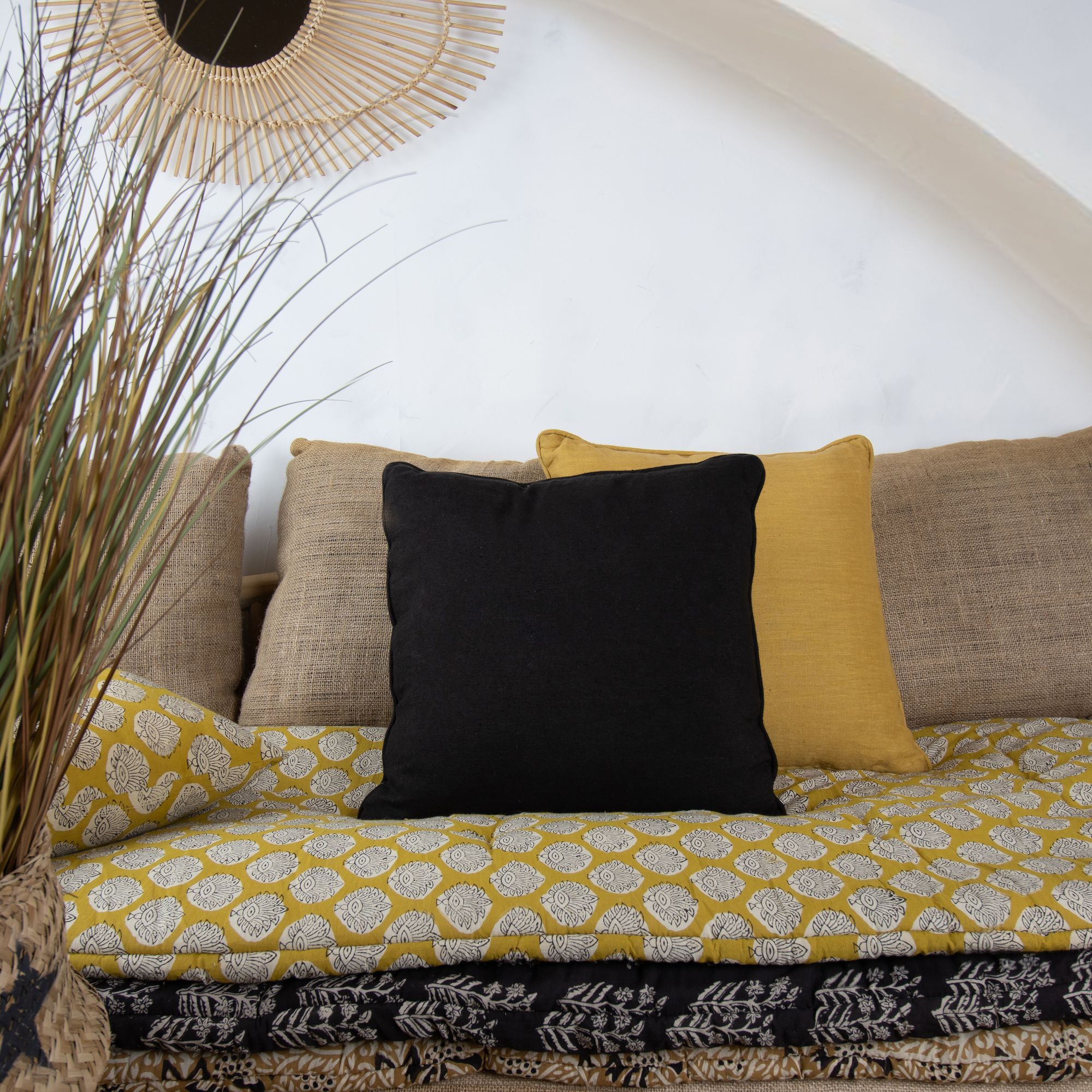 Coussin en lin noir 40cm NYL