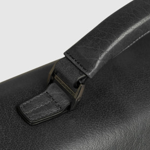 Piquadro Ventiquattrore in pelle porta pc e iPad® con tasca per AirPods®, protezioni antiurto e RFID